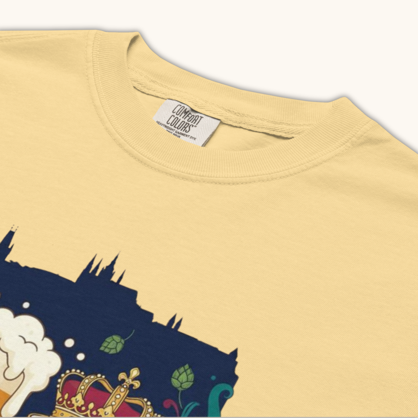 Drink Like a Queen – Women’s T-Shirt